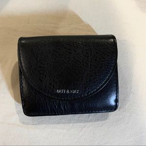 Matt & Nat Vegan leather wallet